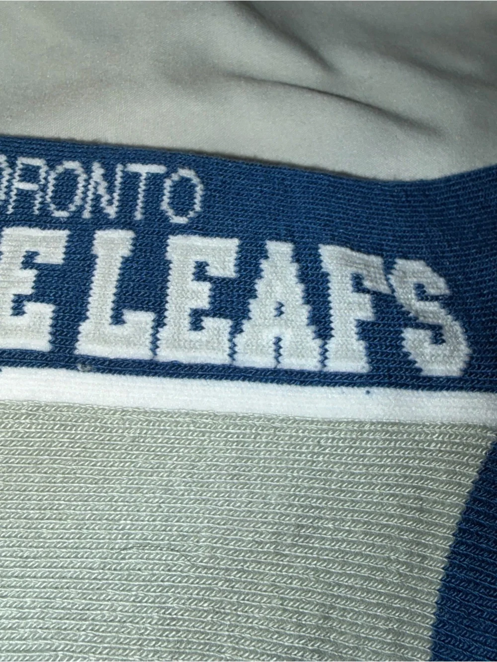 For Bare Feet NHL Hockey Toronto Maple Leafs Socks Men’s Size Large New No Tags.